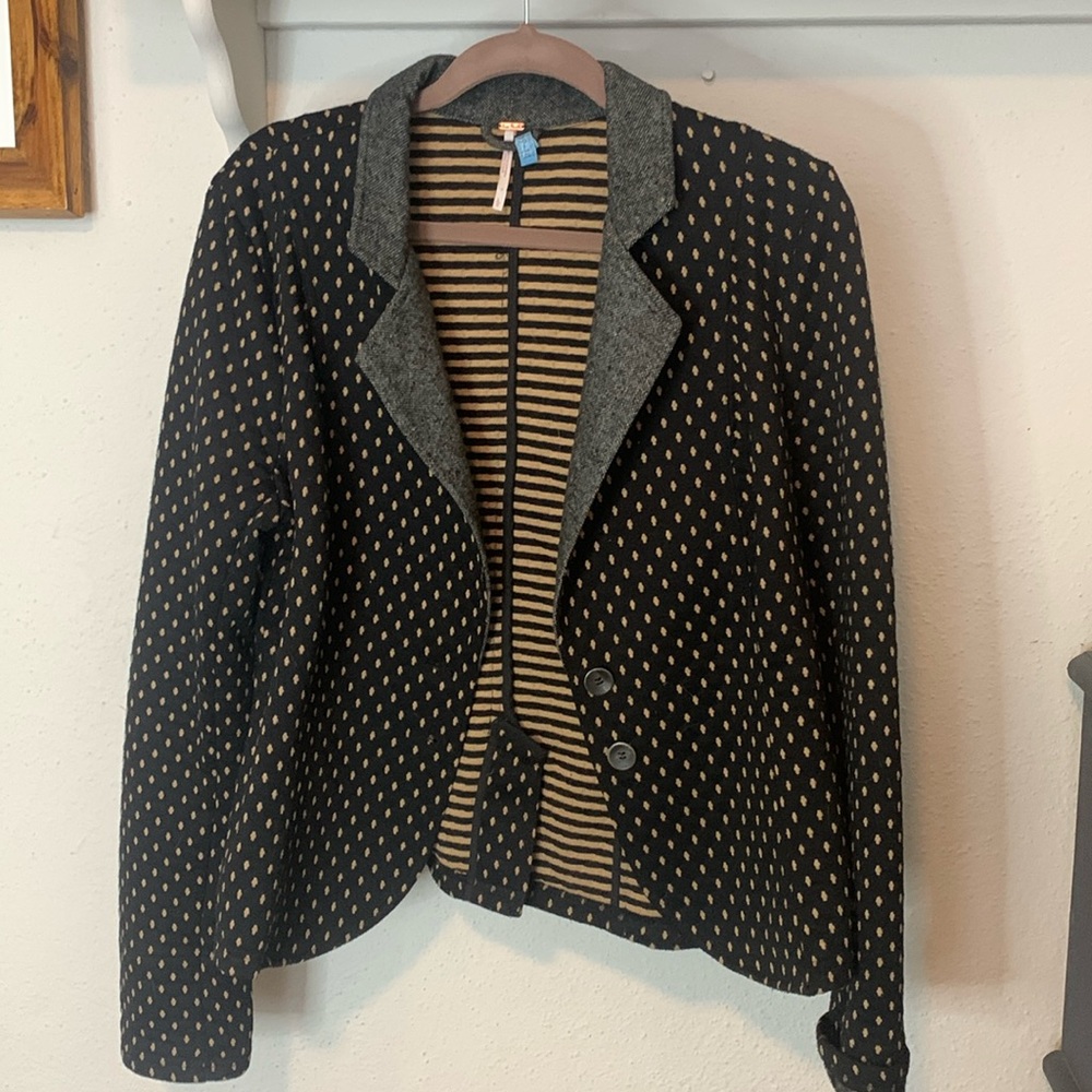 Vintage Free People Blazer (late 90s) black and gold pattern size L